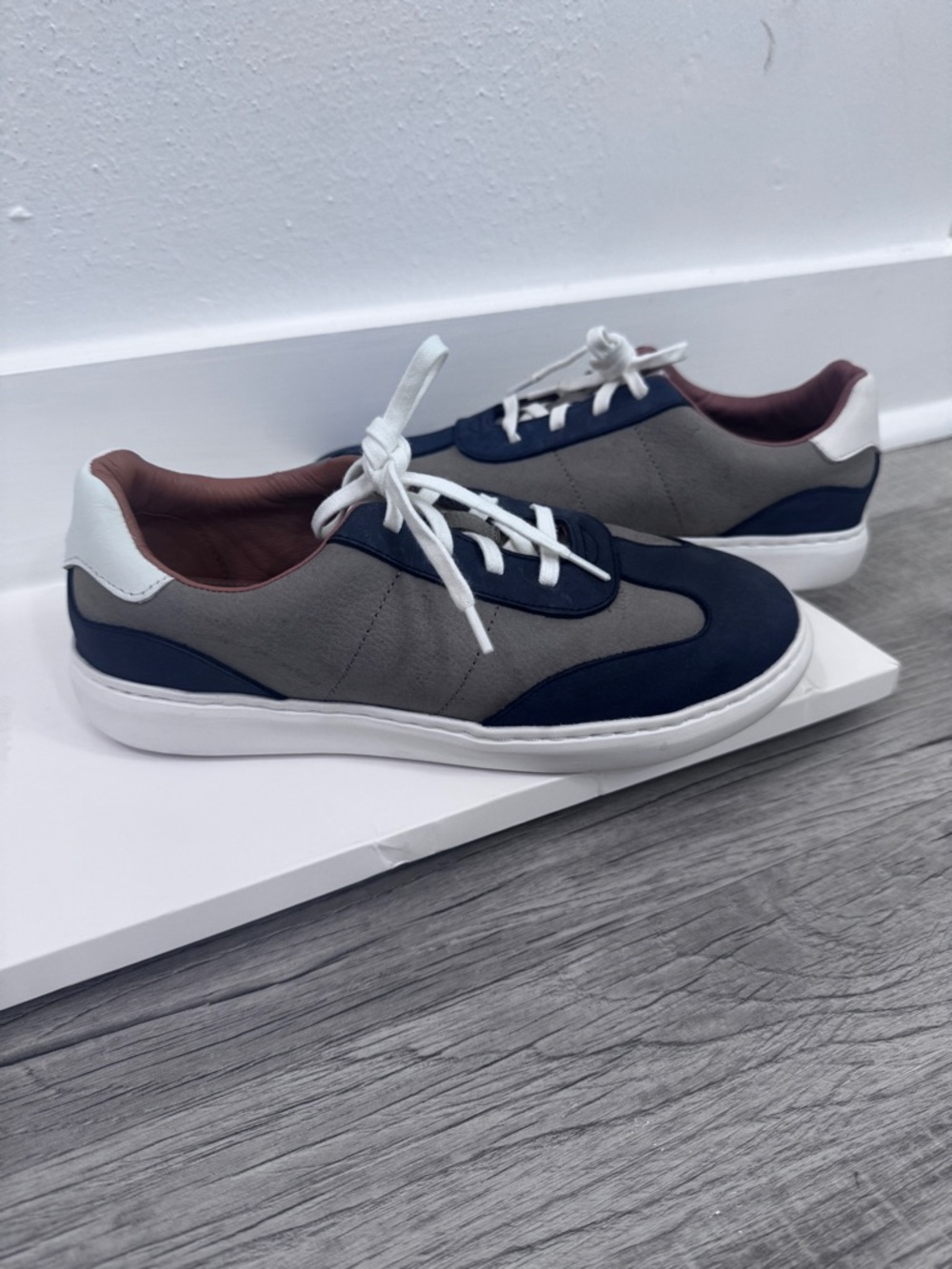 Johnston & Murphy Kids TRUFOAM Navy Blue Sneakers Size 5M L24